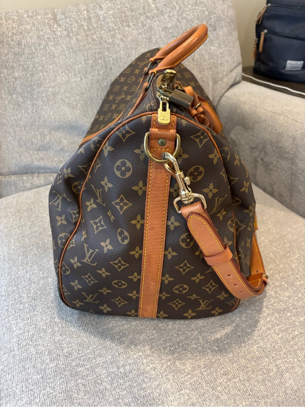 Louis Vuitton Keepall Bandolier 55 Monogram - Picture 10 of 13